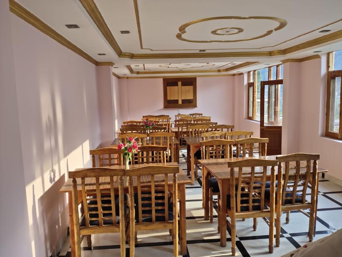 Hotel Prini Inn Manāli Extérieur photo