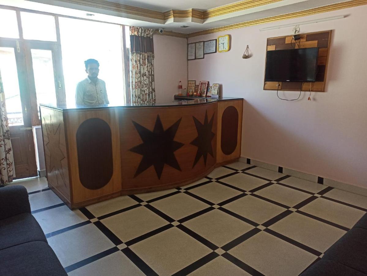 Hotel Prini Inn Manāli Extérieur photo