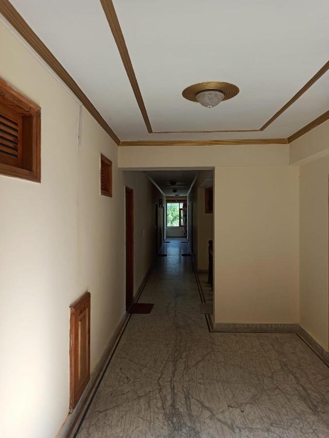 Hotel Prini Inn Manāli Extérieur photo