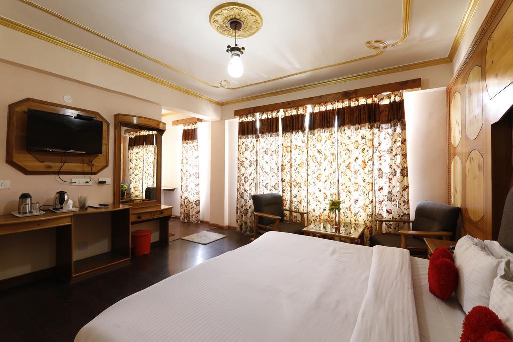 Hotel Prini Inn Manāli Extérieur photo