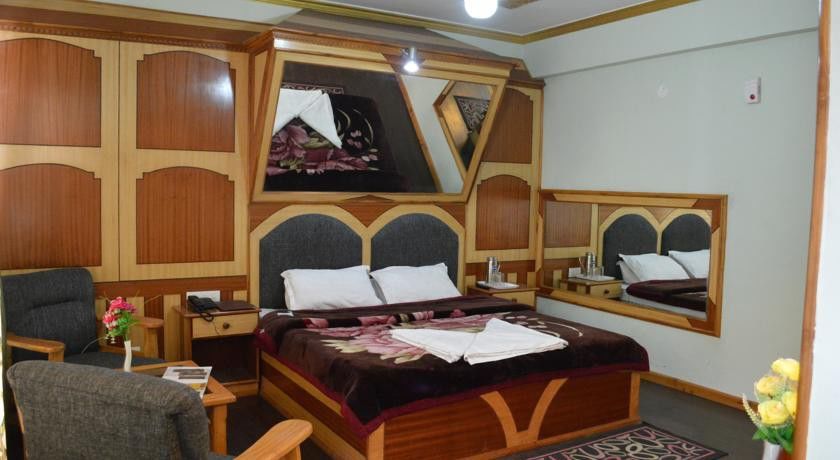 Hotel Prini Inn Manāli Extérieur photo